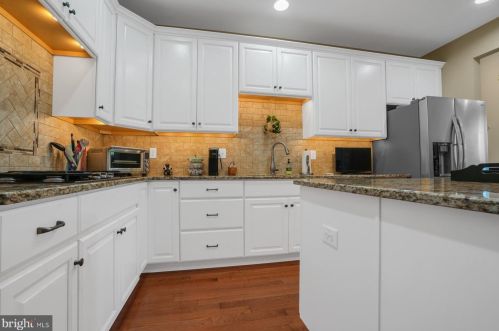 212 Hopewell Dr, Collegeville PA  19426-2852 exterior