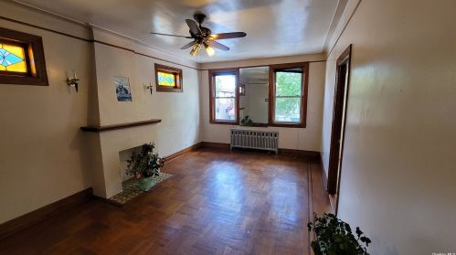 2213 Holland Ave, Bronx NY  10467-9401 exterior