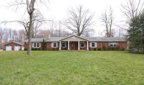 1231 Elmwood Dr, Amelia, OH 45102-1270