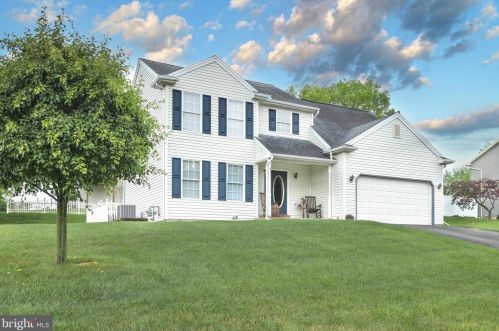 135 Abbey Dr, Mount Wolf, PA 17347-9517