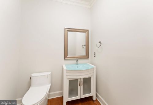 43530 Butler Pl, Leesburg VA 20176-7428 exterior