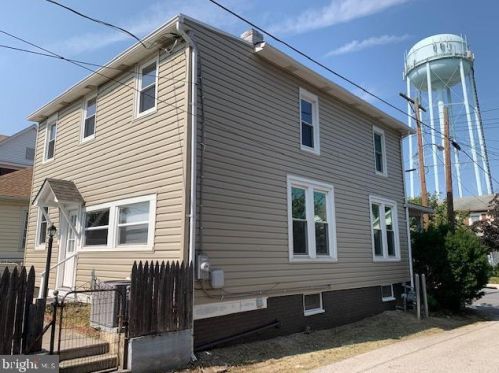 309 Fulton St, Hanover PA 17331-2724 exterior