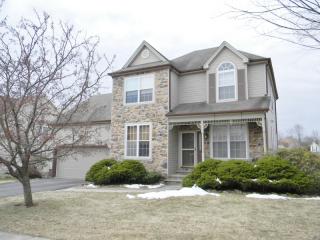 21 Lauren Dr, Delaware Park, NJ 08865-2082