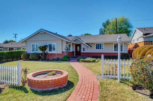 981 Amanda Ln, La Habra, CA 90631-2926
