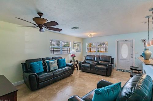 1165 Cherokee Ave, Lehigh Acres FL 33936-6804 exterior