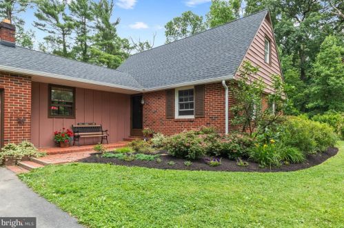 2017 Bethel Rd, Lansdale PA 19446-6054 exterior