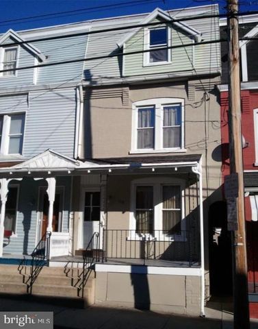 229 Pine St, Lancaster, PA 17603-3434
