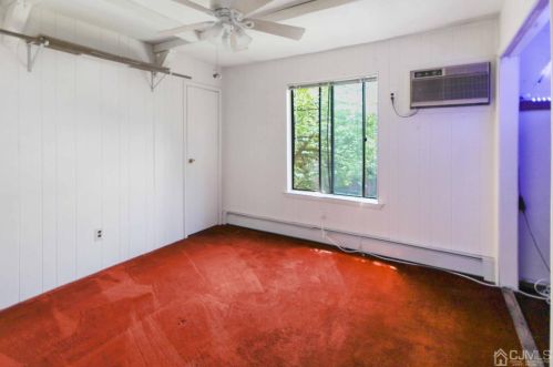 16 Sheffield Ct, East Brunswick NJ  08816-5660 exterior