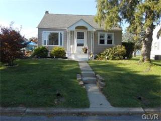 95 Henry Ave, Nazareth, PA 18064-1717