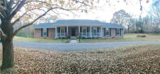 426 Davis Rd, Clarksville, TN 37040-6833