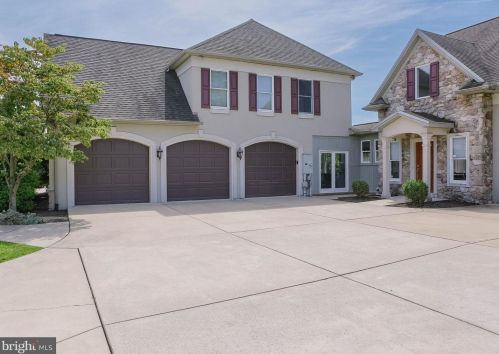 4205 Prosperous Dr, Harrisburg PA  17112-6038 exterior