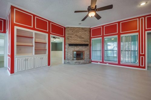 4813 Cortina Dr, Irving, TX 75038-3406