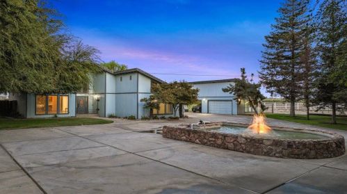 1812 Golf Rd, Turlock CA  95380-9746 exterior