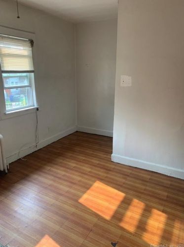 78 Alanson Rd, Bridgeport, CT 06607-1503