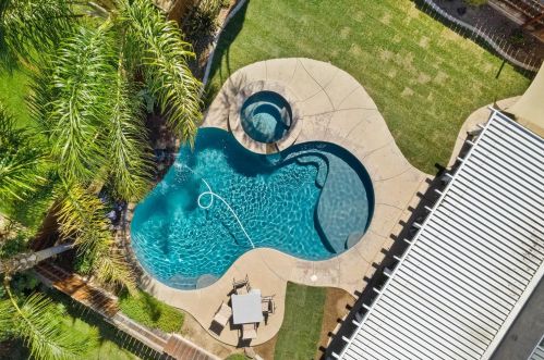 2618 Novi Dr, Riverbank CA  95367-9575 exterior