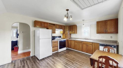 727 Bond St, Green Bay, WI 54303-3509