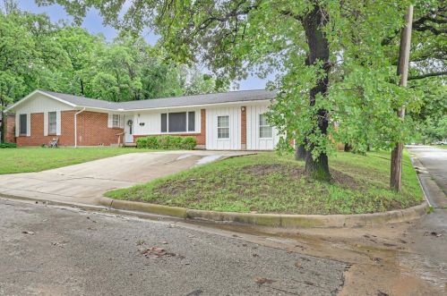 7200 Jewell Ave, Fort Worth, TX 76112-5824