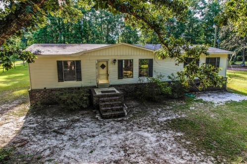 819 Angela Ln, Cross, SC 29436-3663