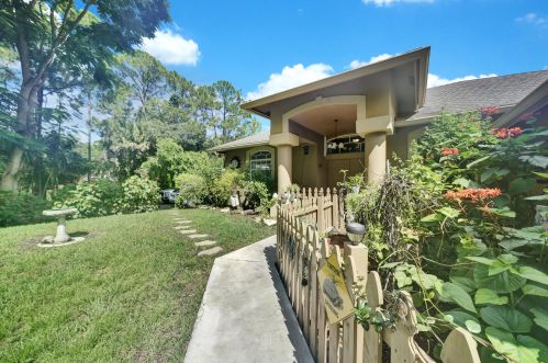 17895 72nd Rd, Town Of Loxahatchee Groves, FL 33470-2907