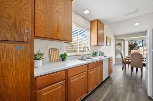 512 Silver Tree Ct, Rio Linda CA  95673-2247 exterior