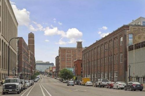 645 1st St, Minneapolis MN 55401-1269 exterior