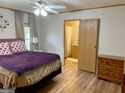 129 Locust Ln, Smithville PA  17560-9758 exterior