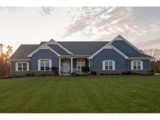 1368 Spring Ridge Ct, Swisher, IA 52338-9645