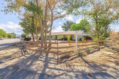 17254 Newmont Ave, Lancaster, CA 93535-7429