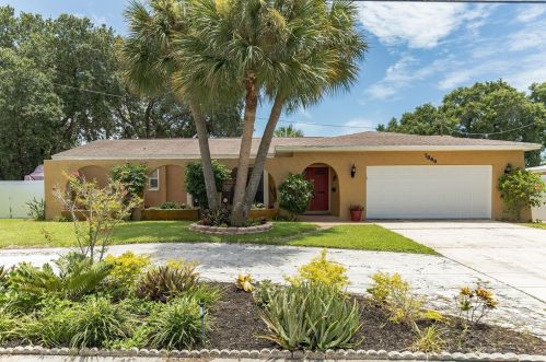 7864 Causeway Blvd, Saint Petersburg, FL 33707-1006