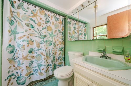 620 Dyre Ave, West Islip NY  11795-3312 exterior