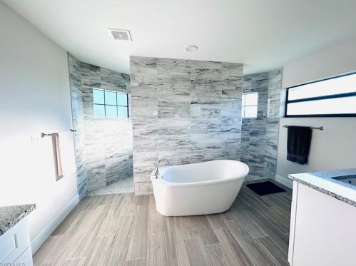 2227 2 Ter, Cape Coral FL  33990-1024 exterior