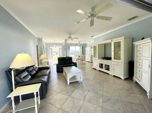 3746 6th Ave, Cape Coral FL  33904-5203 exterior