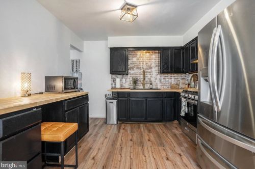 1109 Oxford Cir, Lansdale PA 19446-6653 exterior