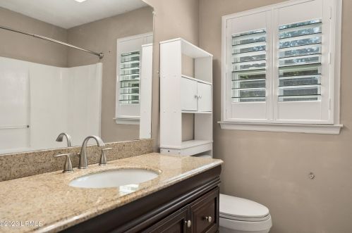 217 Burroughs Ave, Beaufort SC  29902-5307 exterior