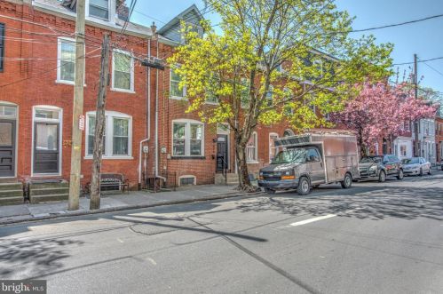 526 King St, Lancaster PA  17602-3195 exterior