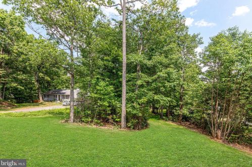 2919 Martin Ter, Haymarket, VA 20169-1623