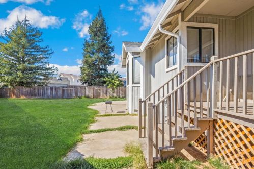 7934 Kyle Ct, Citrus Heights CA  95610-2461 exterior