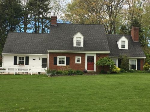 989 Maple Ln, Meadville, PA 16335-1142