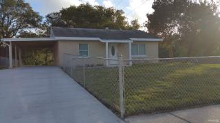 500 Cypress St, Tarpon Springs FL  34689-4337 exterior