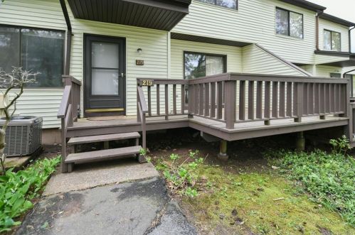 219 Cypress Rd, Hartford, CT 06111-5630