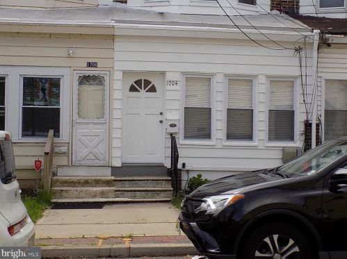 1704 Woodlynne Ave, Camden, NJ 08107-2233