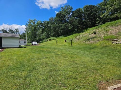 907 Dogwood Rd, Walnutport PA 18088-9570 exterior