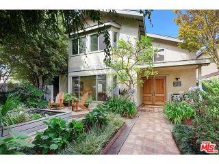 3632 Redwood Ave, Los Angeles, CA 90066-3026