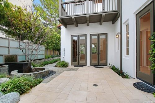 24613 Garland Dr, Santa Clarita CA  91355-4962 exterior