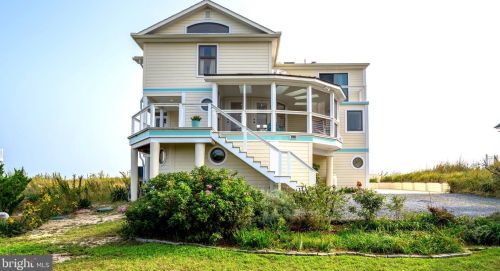 8999 Shore Dr, Slaughter Beach, DE 19963-4612