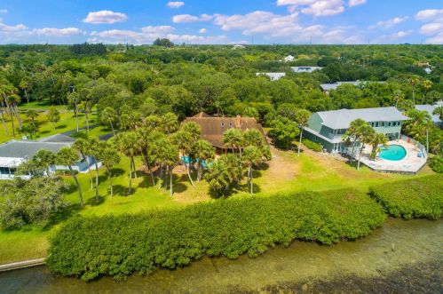 3712 Outrigger Dr, Fort Pierce, FL 34946-1911