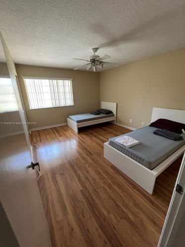 1231 179th Ave, Hollywood FL  33029-3162 exterior