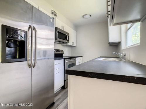 1401 Point Dr, Cocoa FL  32922-6465 exterior