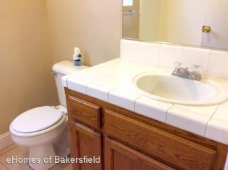 411 Reynosa Ave, Bakersfield CA  93307-7086 exterior