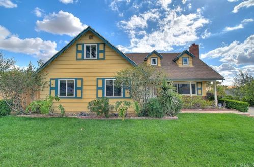 212 Manfield St, Riverside, CA 92507-4836